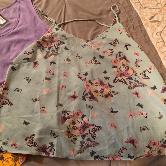 womens lot of 3 2xl tanks, nwt, nwot - Picture 4 of 7